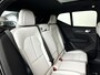 Volvo EX40 Single Motor Extended Range Ultra 82 kWh | Panoramadak | 360° camera | Harman Kardon | Stoel- en Stuurverwarming