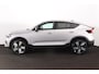 Volvo C40 Single Motor Extended Range Ultimate 82 kWh - Panoramadak - IntelliSafe Assist & Surround - 360º Camera - Harman Kardon audio - Adaptieve LED koplampen - Verwarmde voorstoelen & stuur - Parkeersensoren voor & achter - Elektr. bedienb. voorstoelen met geheugen links - Warmtepomp - Draadloze tel. lader - Extra getint glas - 20' LMV