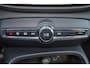 Volvo C40 Single Motor Extended Range Ultimate 82 kWh - Panoramadak - IntelliSafe Assist & Surround - 360º Camera - Harman Kardon audio - Adaptieve LED koplampen - Verwarmde voorstoelen & stuur - Parkeersensoren voor & achter - Elektr. bedienb. voorstoelen met geheugen links - Warmtepomp - Draadloze tel. lader - Extra getint glas - 20' LMV