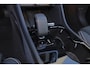Volvo C40 Single Motor Extended Range Ultimate 82 kWh - Panoramadak - IntelliSafe Assist & Surround - 360º Camera - Harman Kardon audio - Adaptieve LED koplampen - Verwarmde voorstoelen & stuur - Parkeersensoren voor & achter - Elektr. bedienb. voorstoelen met geheugen links - Warmtepomp - Draadloze tel. lader - Extra getint glas - 20' LMV