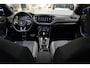 Volkswagen T-Roc 1.5 TSI 3x R-Line DSG * Pano - Trekhaak - Virtual - Keyless - Camera - App - ACC - Blind Spot *