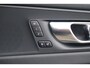 Volvo XC60 T6 Recharge AWD Plus Bright | Longe Range | Stoelverwarming | Trekhaak | BLIS | Pilot Assist | 360° Camera | Keyless