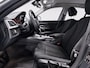BMW 3-Serie 320i High Executive (LED, NAVI, STOELVERWARMING, CRUISE, TREKHAAK)