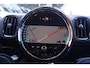 MINI Countryman Cooper SE ALL4 Classic Trim SOH 94% Apple Carplay Navi Verwarmde sportstoelen lederen bekleding Led-verlichting dakrails  PDC achter private-glas 2-zone clima-controle grootlicht-assist 17"-lmv cruise-controle private-glas Achteruitrijcamera Grootlicht assistent
