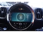 MINI Countryman Cooper SE ALL4 Classic Trim SOH 94% Apple Carplay Navi Verwarmde sportstoelen lederen bekleding Led-verlichting dakrails  PDC achter private-glas 2-zone clima-controle grootlicht-assist 17"-lmv cruise-controle private-glas Achteruitrijcamera Grootlicht assistent