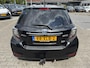 Toyota Yaris 1.5 HYBRID ASPIRATION TREKHAAK CLIMA CRUISE CAMERA BLUETOOTH 15'' LM-VELGEN NL-AUTO PRIVACY GLASS