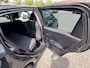 Toyota Yaris 1.5 HYBRID ASPIRATION TREKHAAK CLIMA CRUISE CAMERA BLUETOOTH 15'' LM-VELGEN NL-AUTO PRIVACY GLASS