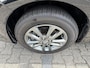 Toyota Yaris 1.5 HYBRID ASPIRATION TREKHAAK CLIMA CRUISE CAMERA BLUETOOTH 15'' LM-VELGEN NL-AUTO PRIVACY GLASS