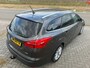 Ford Focus Wagon 1.0 Titanium D-riem nieuw! Navi l Cruise l Stoel&stuurverwarming l Keyless l Parkeerhulp l Trekhaak l TOPSTAAT!