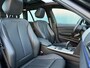BMW 3-Serie Touring BWJ 2019 330i 252 PK High Executive M-SPORT AUTOMAAT | PANO | LEDER | STOELVERW. | NAVI | CLIMA | CRUISE | FULL LED | 19" LMV | CAMERA | PDC |