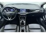 Opel Astra Sports Tourer 1.4 Innovation | Lederen bekleding | Stoelverwarming en stoel koeling | Climate control | Navigatie pakket | Camera achter | Electrische achterklep | Uniek mooie auto met alle denkbare opties | 150 pk | Schuif kanteldak |