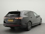 Volkswagen Passat Variant R-Line 1.5 eHybrid 204 PK | LED Matrix IQ | Side Assist | DCC | Panoramadak | Akoestisch Glas | Trekhaak | Elek. Kofferklep | Achteruitrijcamera |