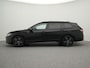 Volkswagen Passat Variant R-Line 1.5 eHybrid 204 PK | LED Matrix IQ | Side Assist | DCC | Panoramadak | Akoestisch Glas | Trekhaak | Elek. Kofferklep | Achteruitrijcamera |