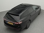 Volkswagen Passat Variant R-Line 1.5 eHybrid 204 PK | LED Matrix IQ | Side Assist | DCC | Panoramadak | Akoestisch Glas | Trekhaak | Elek. Kofferklep | Achteruitrijcamera |