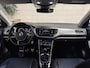 Volkswagen T-Roc 1.5 TSI Active | 17" | CarPlay | Stoelverw. |