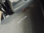 Volkswagen T-Roc 1.5 TSI Active | 17" | CarPlay | Stoelverw. |