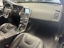 Volvo XC60 2.4 D4 AWD MOMENTUM AUTOMAAT NAVIGATIE CRUISE CONTROL CLIMATE CONTROL BLUETOOTH TELEFOON MEDIA VOORBEREIDING 17" LICHTMETALEN VELGEN AFNEEMBARE TREKHAAK ZEER MOOI !!