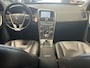 Volvo XC60 2.4 D4 AWD MOMENTUM AUTOMAAT NAVIGATIE CRUISE CONTROL CLIMATE CONTROL BLUETOOTH TELEFOON MEDIA VOORBEREIDING 17" LICHTMETALEN VELGEN AFNEEMBARE TREKHAAK ZEER MOOI !!