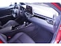 Toyota C-HR / C-HR+ 2.0 Hybrid Dynamic Team Duitsland Apple-carplay 18"-lmv Led-verlichting Camera DAB-ontvangst stoel-verwarming lane-assist cruise-controle inparkeerhulp Climate-controle mistlampen voor PDC v+a private-glas