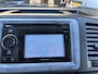 Volkswagen Transporter 2.0 TDI L1H1 DC Dubbele schuifdeur Airco Cruise controle Trekhaak 2200kg trekgewicht Navigatiesysteem Sitebars Telefoonverbinding 5-Persoons Zie foto voor onderhoudshistorie!! Euro 5