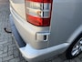 Volkswagen Transporter 2.0 TDI L1H1 DC Dubbele schuifdeur Airco Cruise controle Trekhaak 2200kg trekgewicht Navigatiesysteem Sitebars Telefoonverbinding 5-Persoons Zie foto voor onderhoudshistorie!! Euro 5