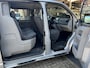Volkswagen Transporter 2.0 TDI L1H1 DC Dubbele schuifdeur Airco Cruise controle Trekhaak 2200kg trekgewicht Navigatiesysteem Sitebars Telefoonverbinding 5-Persoons Zie foto voor onderhoudshistorie!! Euro 5