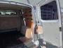 Volkswagen Transporter 2.0 TDI L1H1 DC Dubbele schuifdeur Airco Cruise controle Trekhaak 2200kg trekgewicht Navigatiesysteem Sitebars Telefoonverbinding 5-Persoons Zie foto voor onderhoudshistorie!! Euro 5