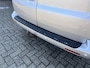 Volkswagen Transporter 2.0 TDI L1H1 DC Dubbele schuifdeur Airco Cruise controle Trekhaak 2200kg trekgewicht Navigatiesysteem Sitebars Telefoonverbinding 5-Persoons Zie foto voor onderhoudshistorie!! Euro 5