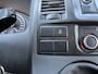 Volkswagen Transporter 2.0 TDI L1H1 DC Dubbele schuifdeur Airco Cruise controle Trekhaak 2200kg trekgewicht Navigatiesysteem Sitebars Telefoonverbinding 5-Persoons Zie foto voor onderhoudshistorie!! Euro 5
