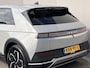 Hyundai Ioniq 5 Connect 77.4 kWh / Dealer onderhouden / Accu SoH 99 % / Fabrieksgarantie tot 05-2028 / Warmtepomp / CCS snel laden / Navigatie / Apple Carplay Android / Stuur-, stoel & achterbankverwarming / 19" LM wielen /