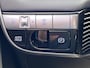 Hyundai Ioniq 5 Connect 77.4 kWh / Dealer onderhouden / Accu SoH 99 % / Fabrieksgarantie tot 05-2028 / Warmtepomp / CCS snel laden / Navigatie / Apple Carplay Android / Stuur-, stoel & achterbankverwarming / 19" LM wielen /