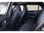 Lynk & Co 01 1.5 - Automaat - Panorama/schuifdak - Adaptieve Cruise control met stuurovername - Infinity Audio by Harman/Kardon - BLIS - Verwarmde voorstoelen & stuur - Adaptieve LED koplampen - Geïntegreerde dashcam voor - Elektr. bedienb. achterklep - Draadloze Apple Carplay & Android Auto - Keyless Entry & drive - 20' LMV