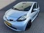 Toyota Aygo 1.0-12V Cool*APK*AIRCO*NAP*PARK SENSOREN*RIJD SCHAKEL GOED