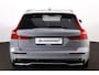 Volvo V60 T6 Recharge AWD Plus Dark Panorama/schuifdak - IntelliSafe Assist & Surround - 360º Camera - Harman/Kardon audio - Verwarmde voorstoelen, stuur & achterbank - Parkeersensoren voor & achter - Elektr. bedienb. voorstoelen met geheugen - Head up display - Extra getint glas - 19' LMV