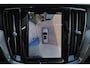 Volvo V60 T6 Recharge AWD Plus Dark Panorama/schuifdak - IntelliSafe Assist & Surround - 360º Camera - Harman/Kardon audio - Verwarmde voorstoelen, stuur & achterbank - Parkeersensoren voor & achter - Elektr. bedienb. voorstoelen met geheugen - Head up display - Extra getint glas - 19' LMV