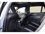Volvo V60 T6 Recharge AWD Plus Dark Panorama/schuifdak - IntelliSafe Assist & Surround - 360º Camera - Harman/Kardon audio - Verwarmde voorstoelen, stuur & achterbank - Parkeersensoren voor & achter - Elektr. bedienb. voorstoelen met geheugen - Head up display - Extra getint glas - 19' LMV