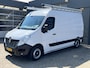 Renault Master T35 2.3 dCi L2H2 Airco Cruise controle Kastinrichting Trekhaak 2500kg Trekgewicht Imperiaal Schuifdeur Zijruit rechts Euro 6 Bpm vrij !!1e eigenaar Dealer onderhouden Ook ideaal voor ombouw naar camper