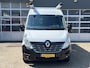 Renault Master T35 2.3 dCi L2H2 Airco Cruise controle Kastinrichting Trekhaak 2500kg Trekgewicht Imperiaal Schuifdeur Zijruit rechts Euro 6 Bpm vrij !!1e eigenaar Dealer onderhouden Ook ideaal voor ombouw naar camper