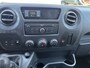 Renault Master T35 2.3 dCi L2H2 Airco Cruise controle Kastinrichting Trekhaak 2500kg Trekgewicht Imperiaal Schuifdeur Zijruit rechts Euro 6 Bpm vrij !!1e eigenaar Dealer onderhouden Ook ideaal voor ombouw naar camper