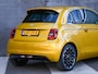 Fiat 500 La Prima 42 kWh 118pk Automaat PANO | JBL SOUND | CAMERA | KEYLESS | LEDER | ADAPT. CC | DODE HOEK