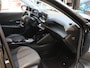 Peugeot e-2008 EV Allure Pack 50 kWh | 94% SoH | Achteruitrijcamera | Navigatie | Apple Carplay/Android auto