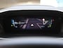 Peugeot e-2008 EV Allure Pack 50 kWh | 94% SoH | Achteruitrijcamera | Navigatie | Apple Carplay/Android auto