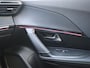 Peugeot e-2008 GT Première EV 50kWh 136PK Automaat, Rijklaarprijs | Panoramadak Navigatie Stoelverwarming Camera