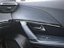 Peugeot e-2008 GT Première EV 50kWh 136PK Automaat, Rijklaarprijs | Panoramadak Navigatie Stoelverwarming Camera