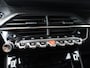Peugeot e-2008 GT Première EV 50kWh 136PK Automaat, Rijklaarprijs | Panoramadak Navigatie Stoelverwarming Camera