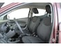 Opel Karl 1.0 ecoFLEX 120 Jaar Edition | Parkeersensoren achter | Cruise control | Lichtmetalen velgen | Airco |