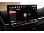 Volkswagen T-Roc 1.5 eTsi 150pk DSG R-Line First Edition Panoramadak Trekhaak Camera Stoelverwarming Keyless Virtual Cockpit Navigatie