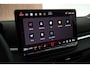 Volkswagen T-Roc 1.5 eTsi 150pk DSG R-Line First Edition Panoramadak Trekhaak Camera Stoelverwarming Keyless Virtual Cockpit Navigatie
