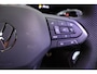 Volkswagen T-Roc 1.5 eTsi 150pk DSG R-Line First Edition Panoramadak Trekhaak Camera Stoelverwarming Keyless Virtual Cockpit Navigatie