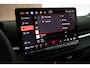 Volkswagen T-Roc 1.5 eTsi 150pk DSG R-Line First Edition Panoramadak Trekhaak Camera Stoelverwarming Keyless Virtual Cockpit Navigatie